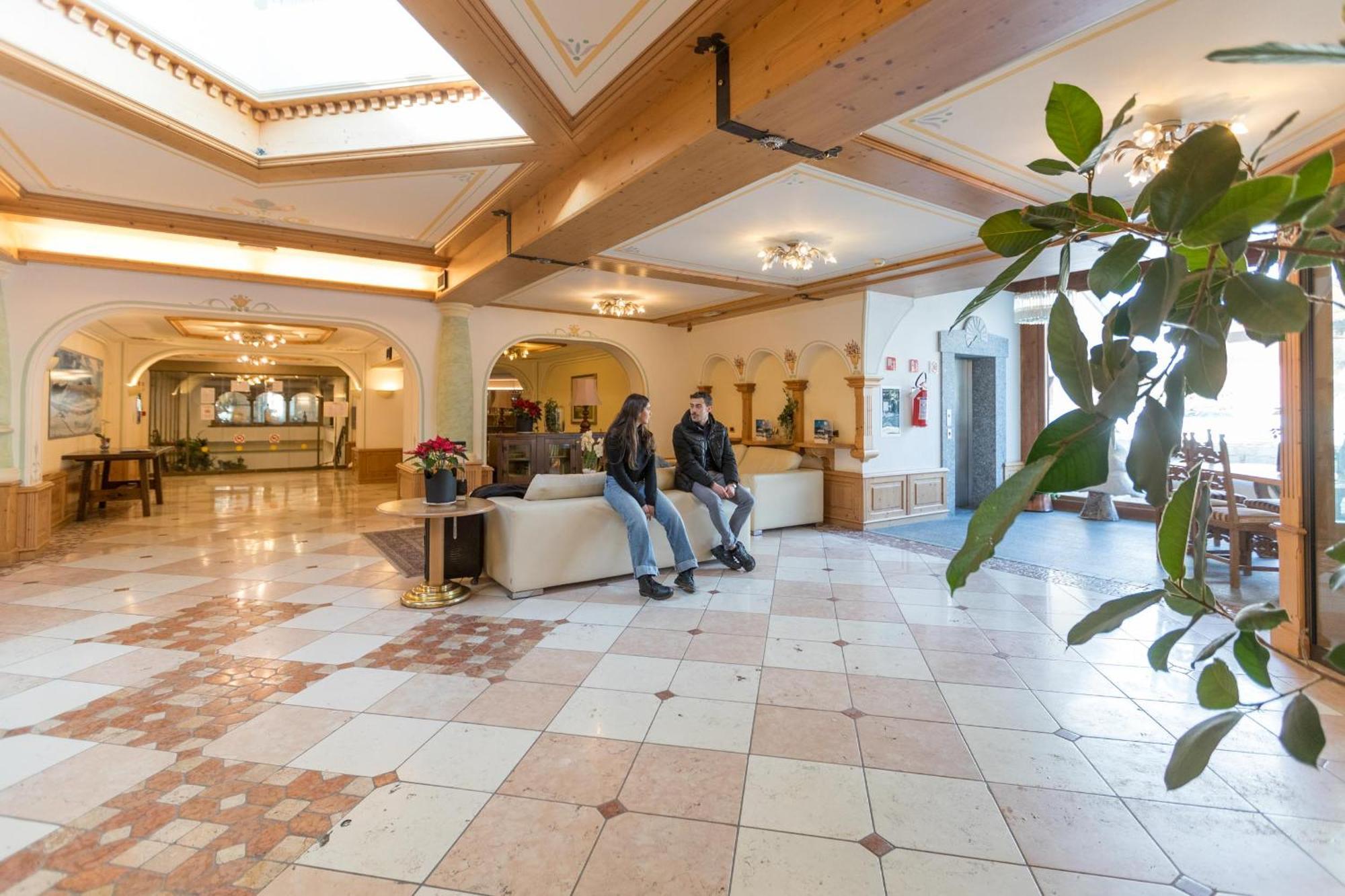 Hotel Intermonti Livigno Exterior foto