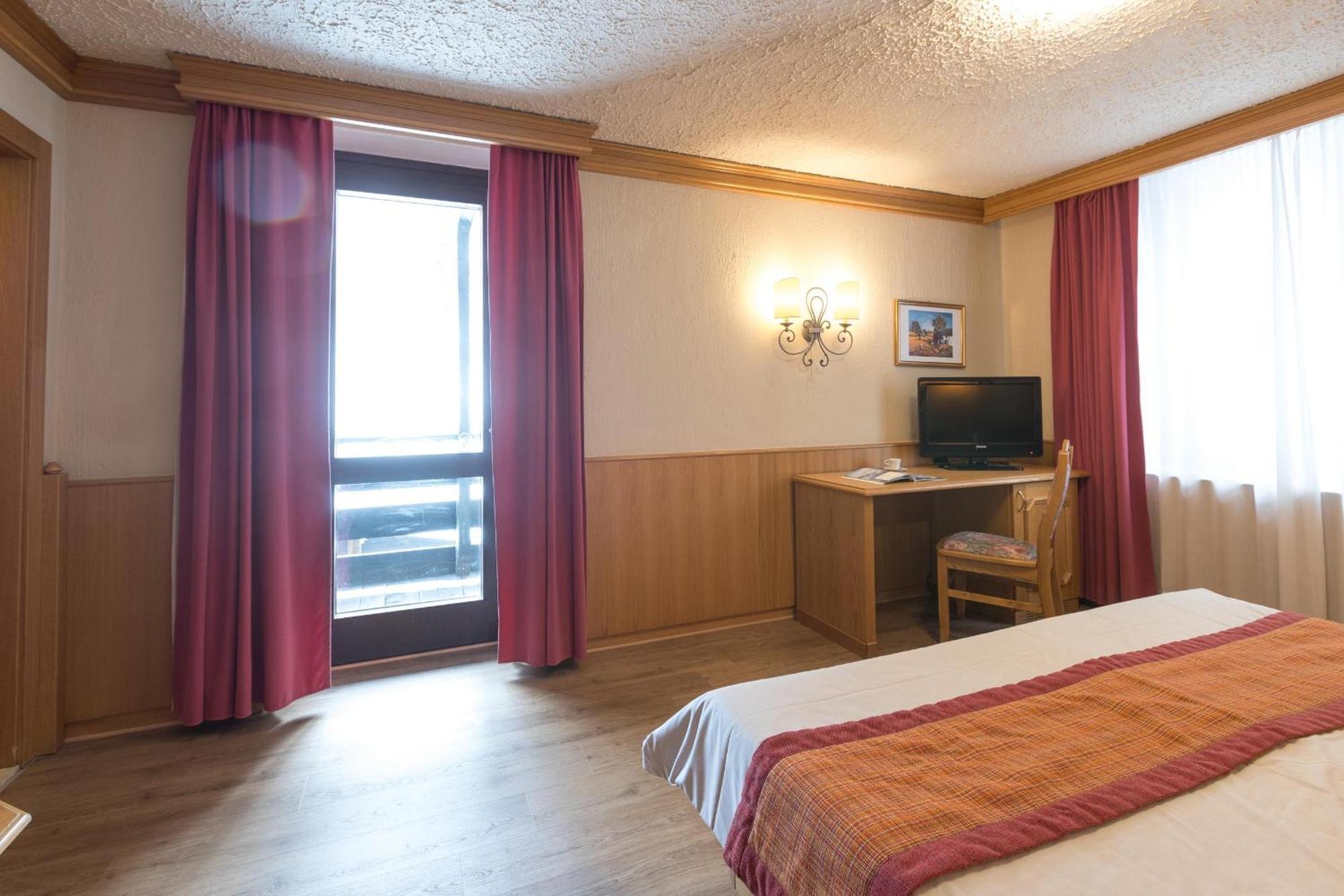 Hotel Intermonti Livigno Habitación foto