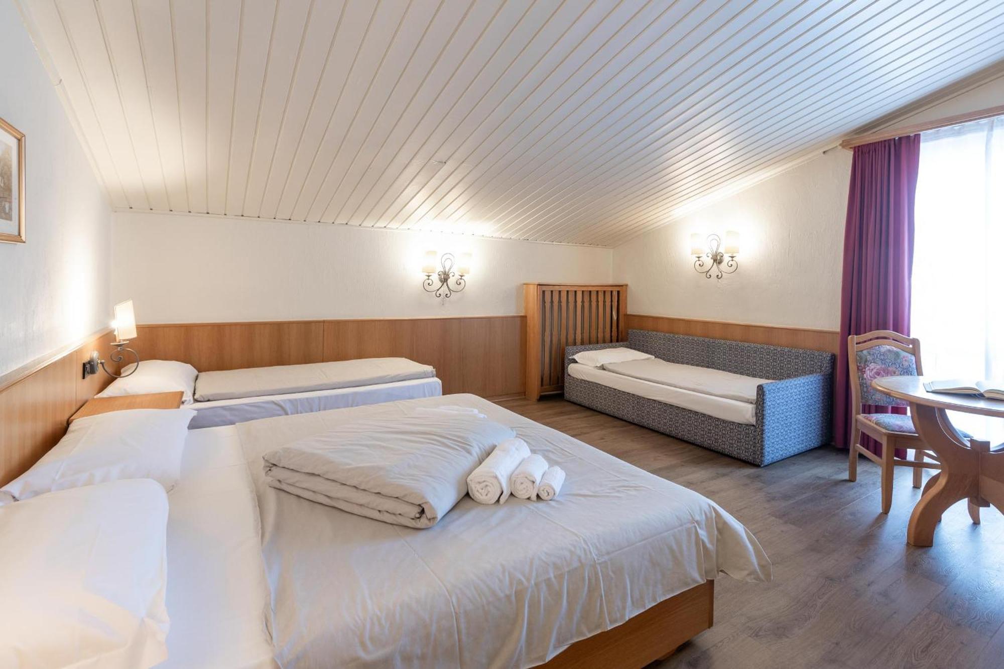 Hotel Intermonti Livigno Habitación foto
