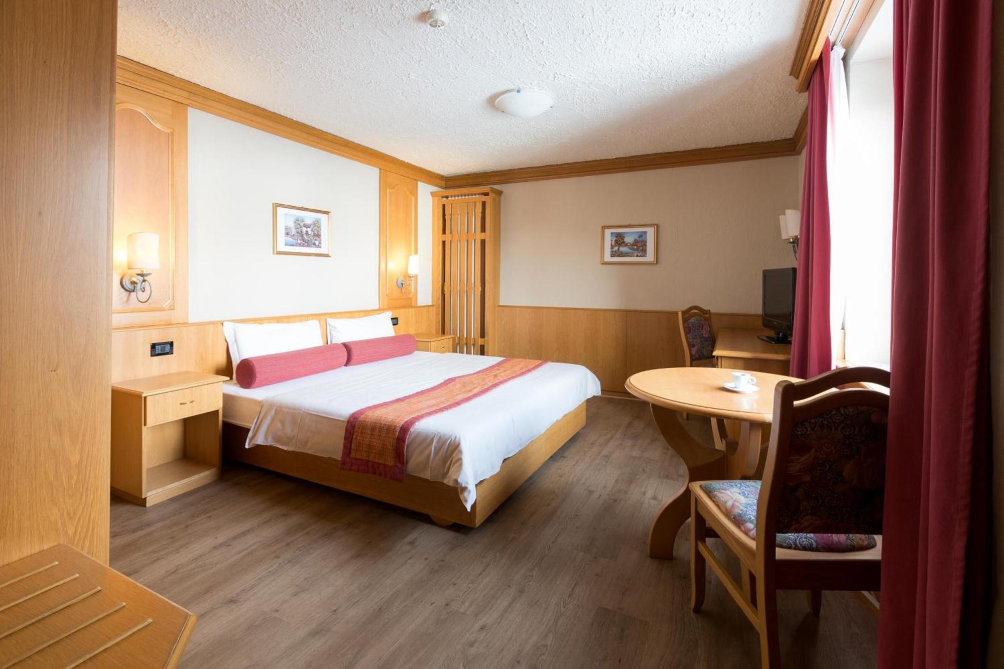 Hotel Intermonti Livigno Exterior foto